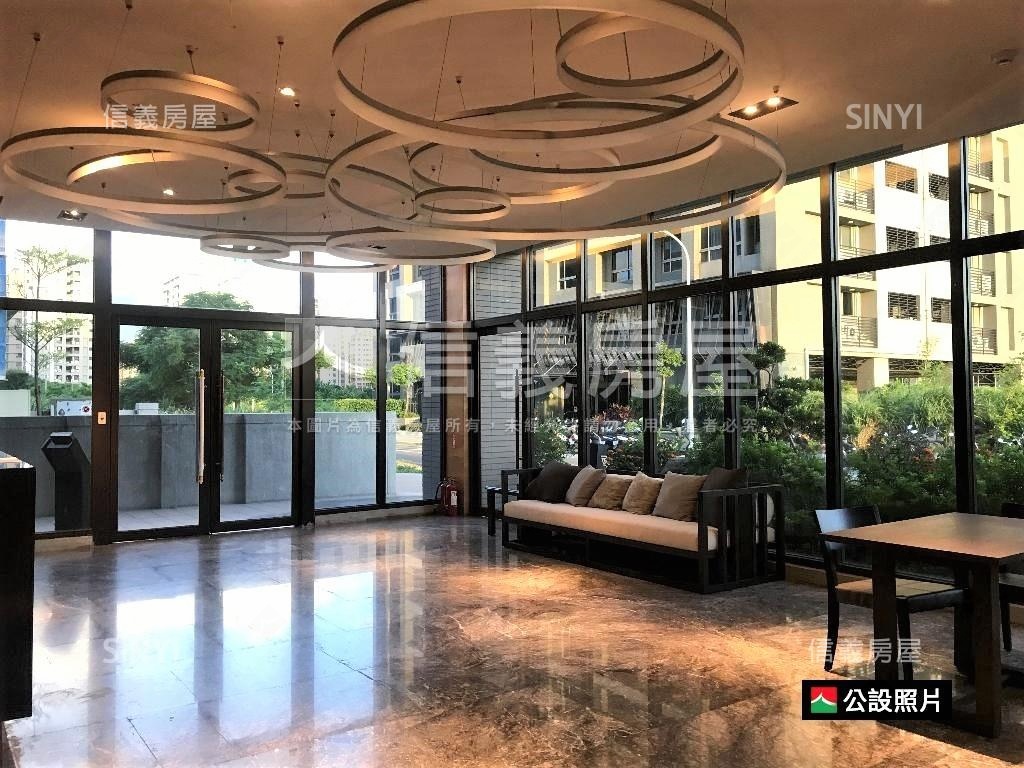 專任新市１６８挑高溫馨宅房屋室內格局與周邊環境