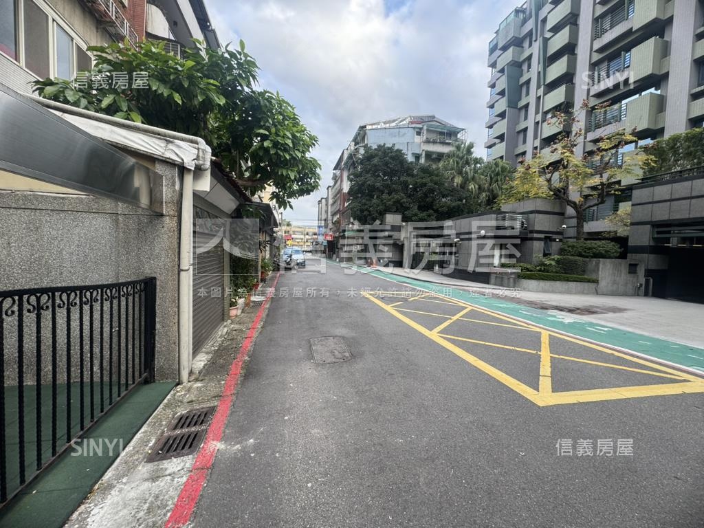 敦峰豪邸露臺獨門獨戶房屋室內格局與周邊環境