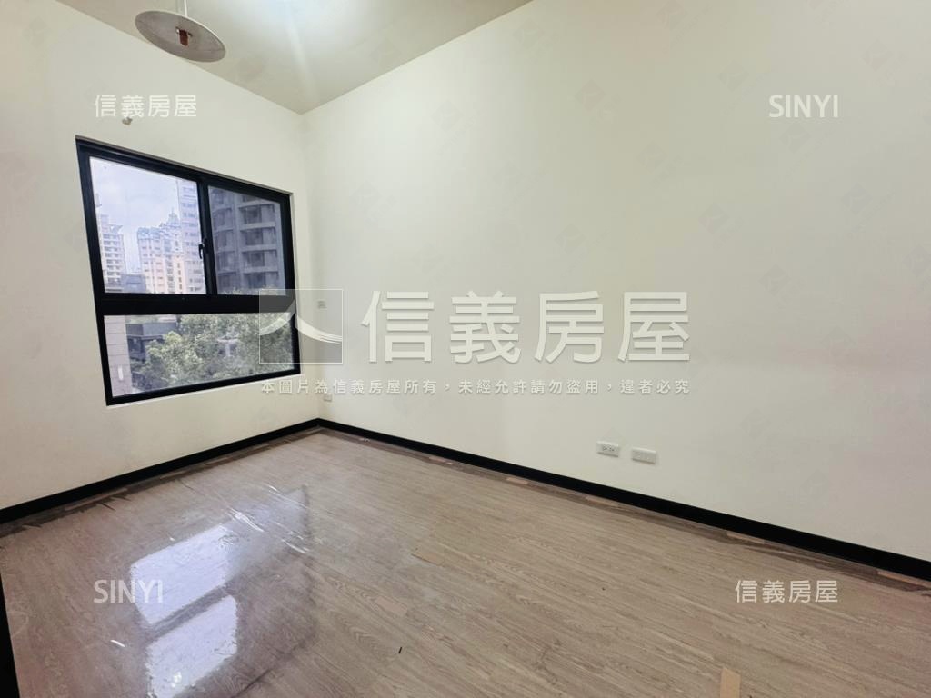 築禾忠孝苑二房平面車位房屋室內格局與周邊環境