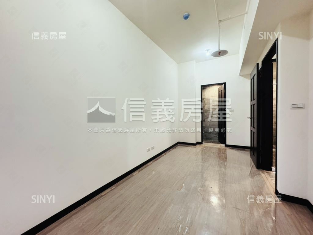 築禾忠孝苑二房平面車位房屋室內格局與周邊環境