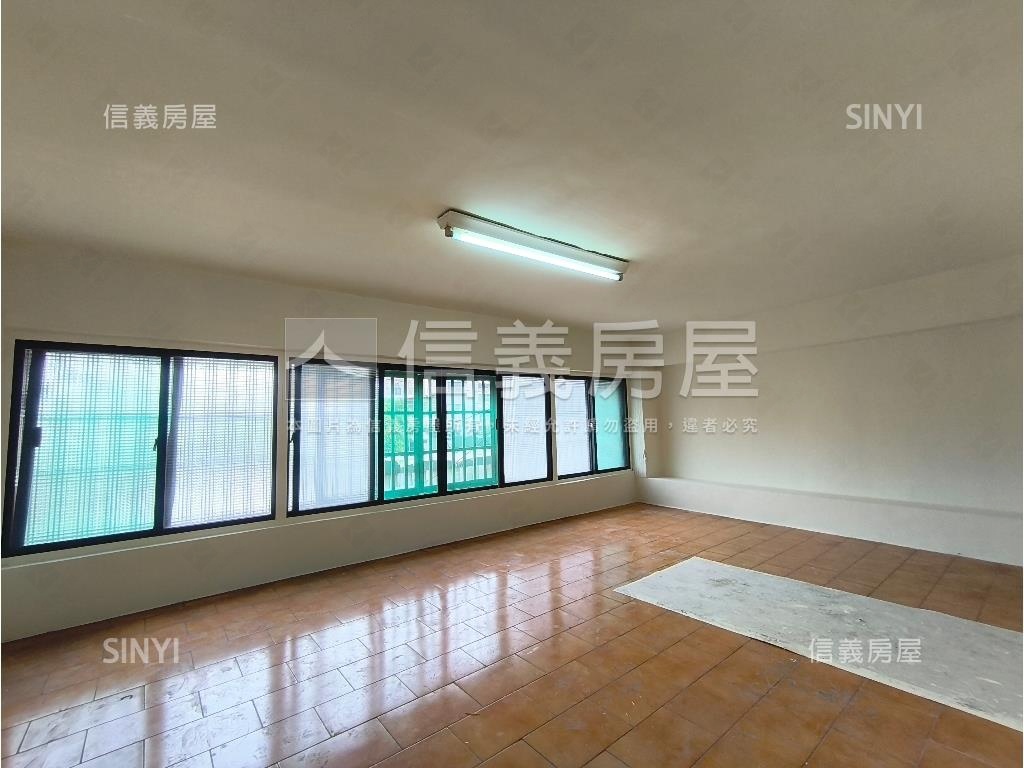 近捷運騎樓面寬店住房屋室內格局與周邊環境