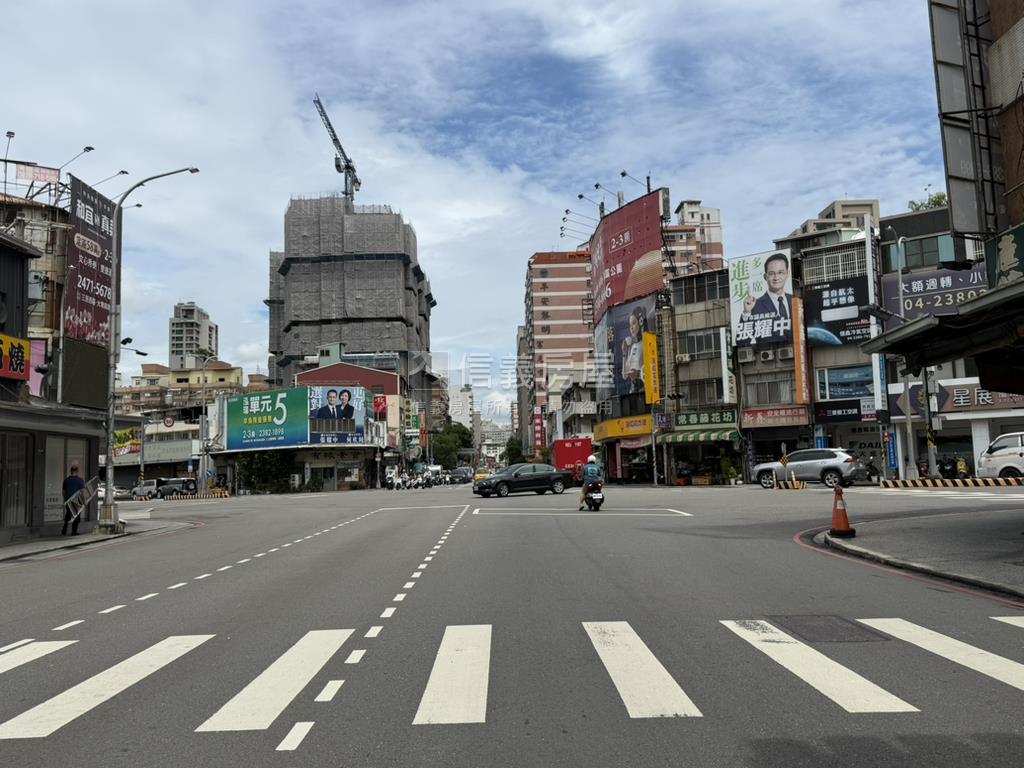 五權西路頂呱呱大面寬店面房屋室內格局與周邊環境