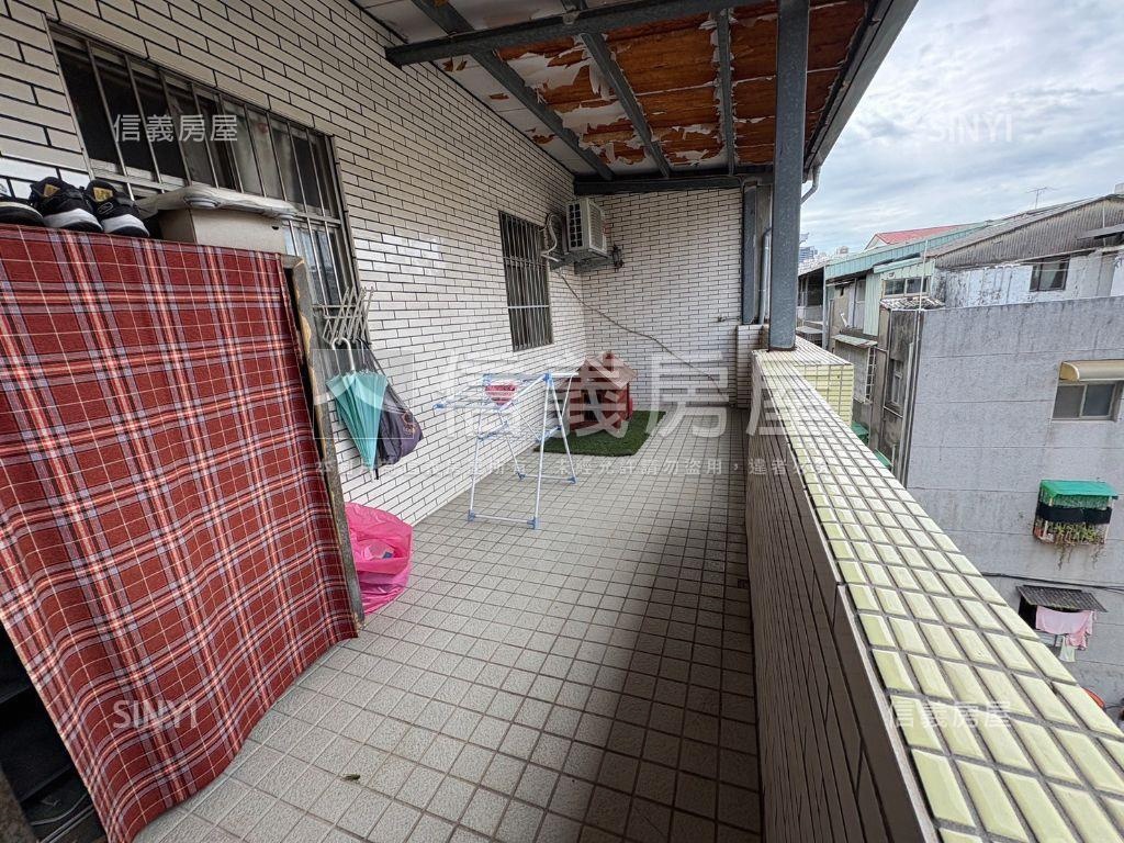 近新莊捷運邊間大空間房屋室內格局與周邊環境