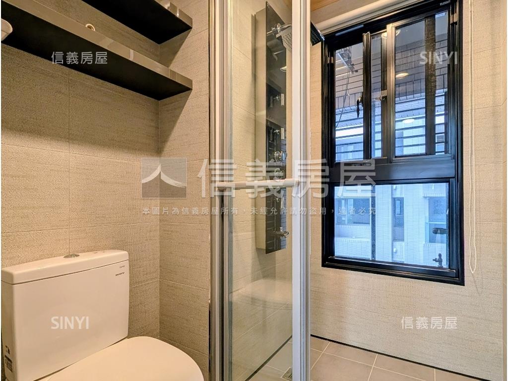 高大特區邊間海景三房平車房屋室內格局與周邊環境