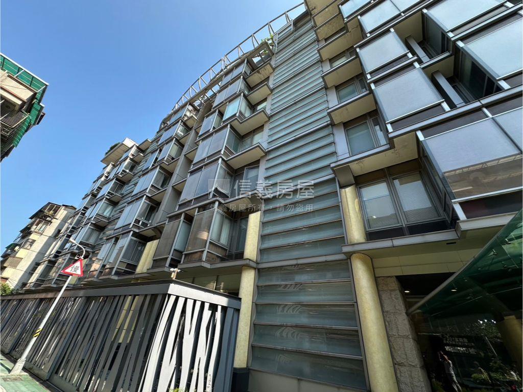 市府捷運邊間富裔館房屋室內格局與周邊環境