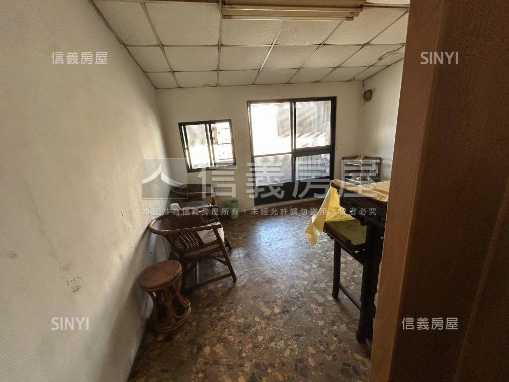 三多捷運正路傳家透天房屋室內格局與周邊環境