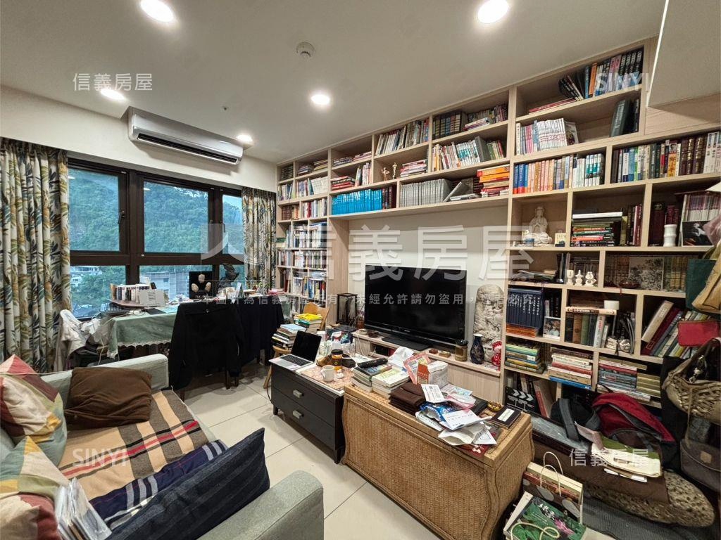 新店捷運高樓山景兩房成家房屋室內格局與周邊環境