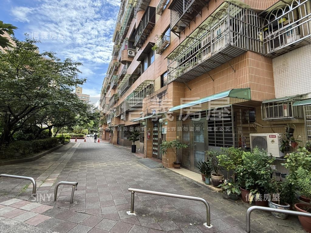 明湖國宅高樓層四房邊間房屋室內格局與周邊環境