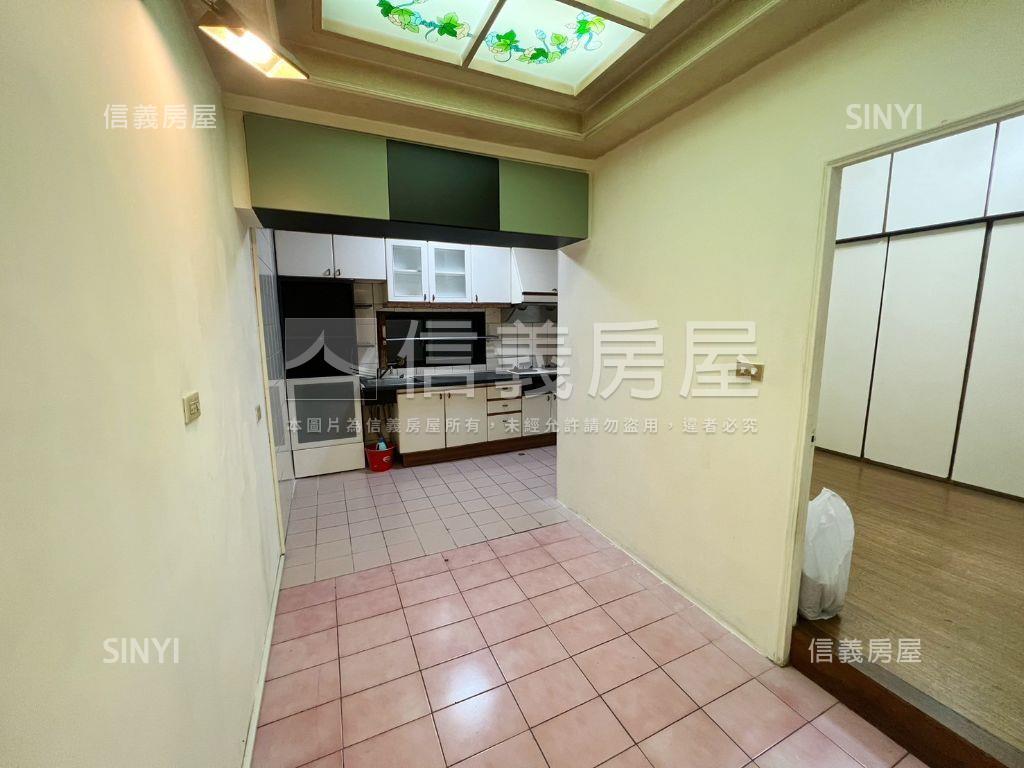 僑中邊間美宅房屋室內格局與周邊環境