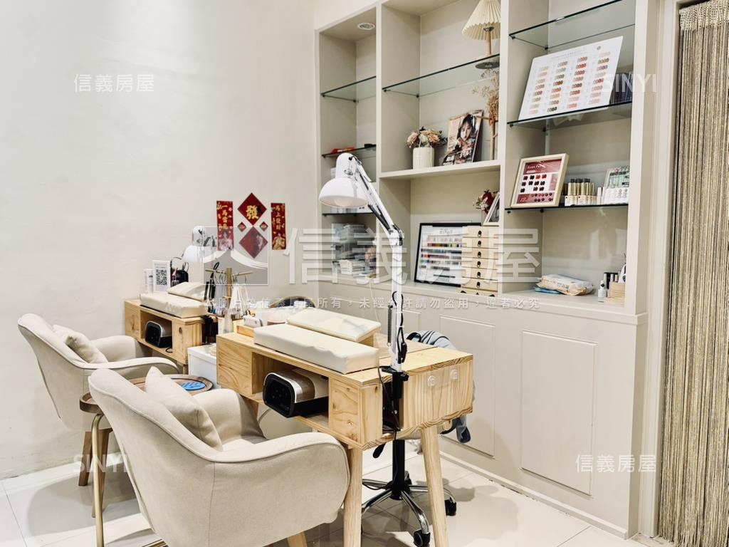 近捷運大面寬精美裝潢角店房屋室內格局與周邊環境