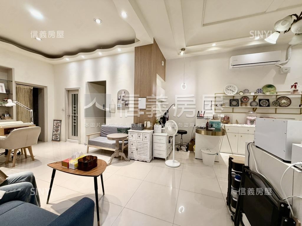 近捷運大面寬精美裝潢角店房屋室內格局與周邊環境