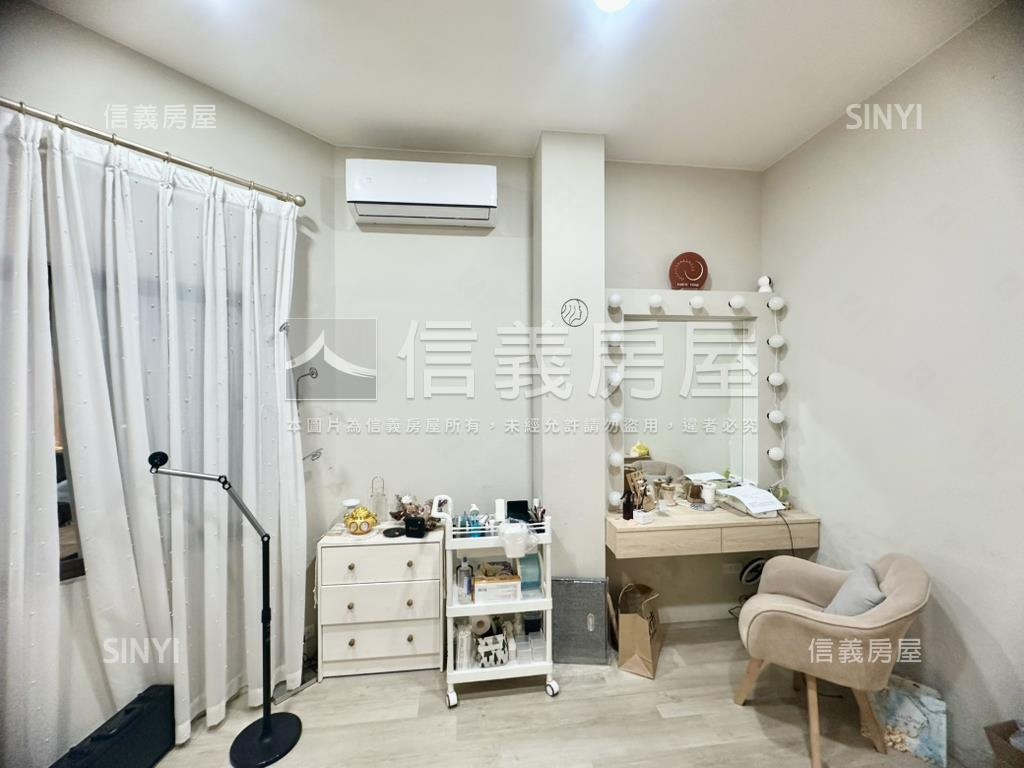 近捷運大面寬精美裝潢角店房屋室內格局與周邊環境