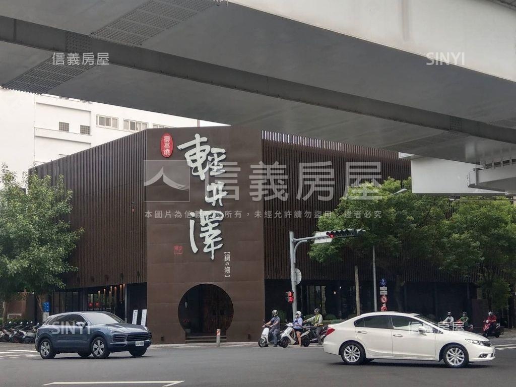 五期熱鬧店面附車位房屋室內格局與周邊環境