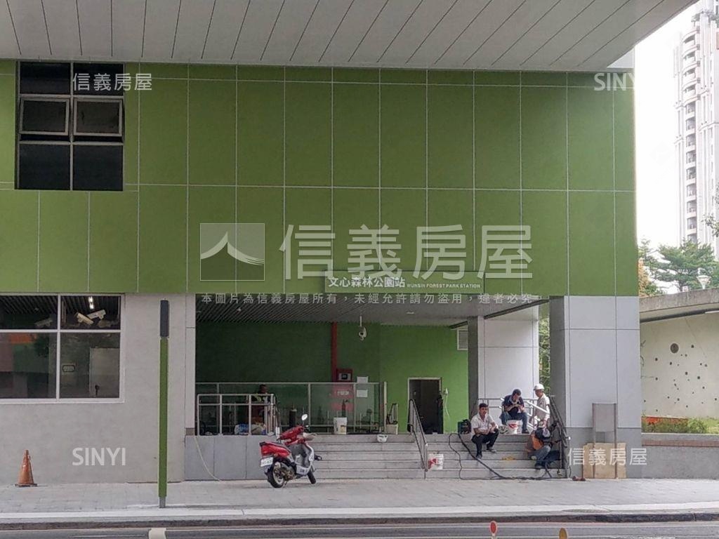 五期熱鬧店面附車位房屋室內格局與周邊環境
