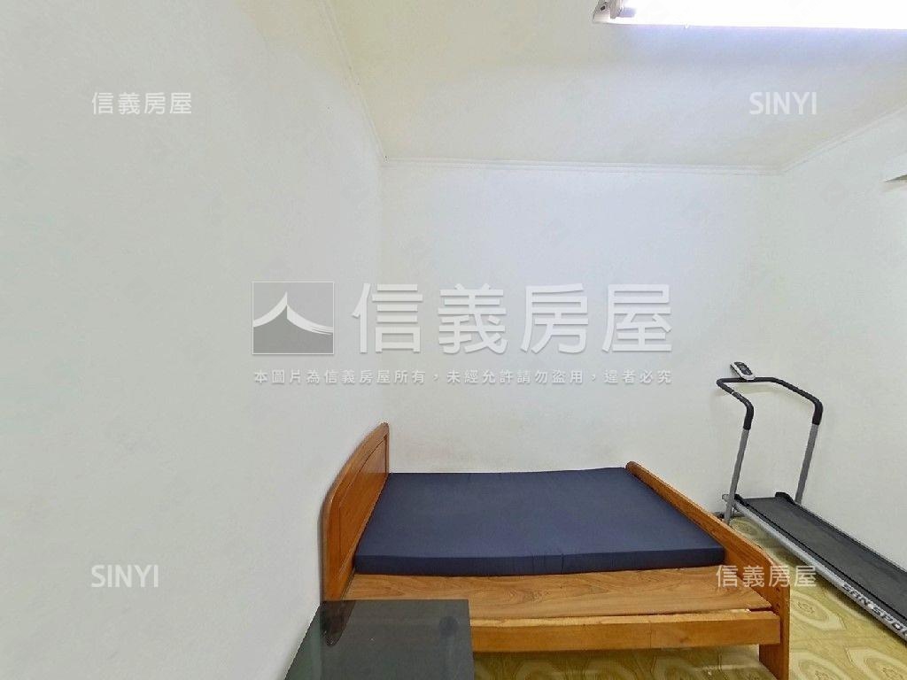專任輔大捷運站便宜３房房屋室內格局與周邊環境