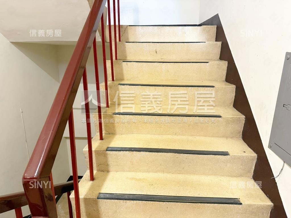 專任●天東邊間公寓２樓房屋室內格局與周邊環境