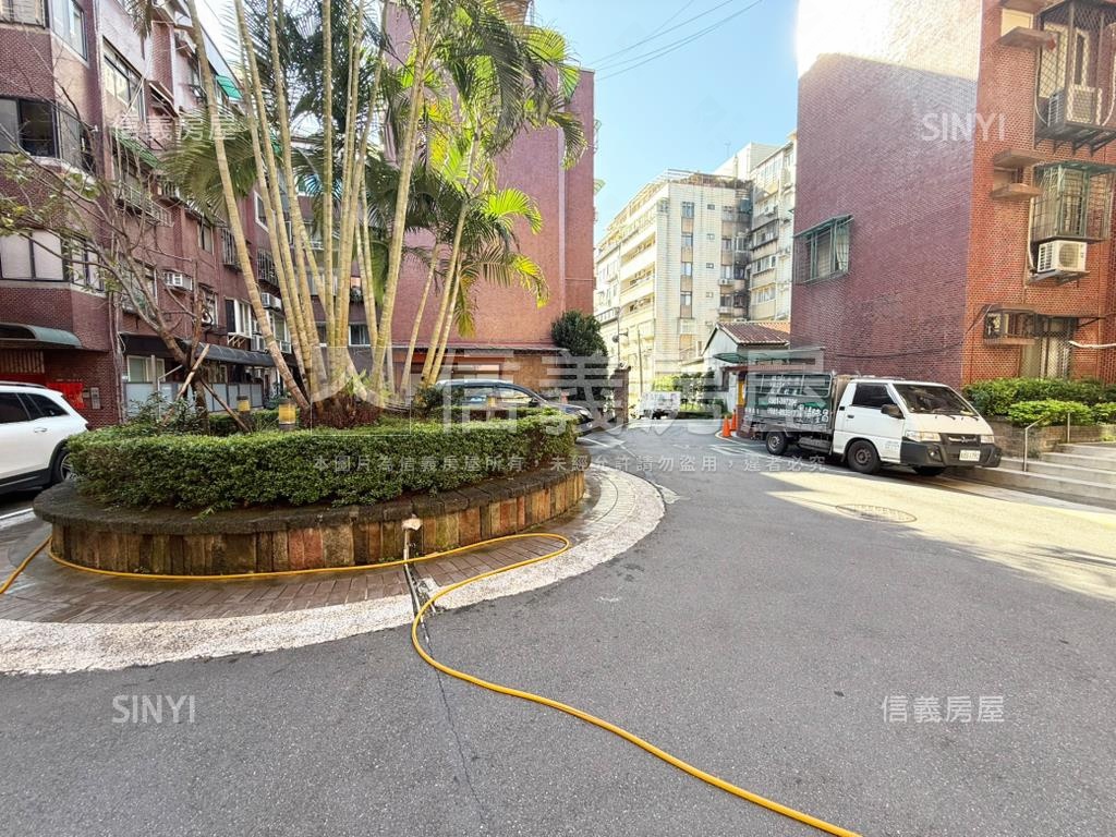 專任●天東邊間公寓２樓房屋室內格局與周邊環境