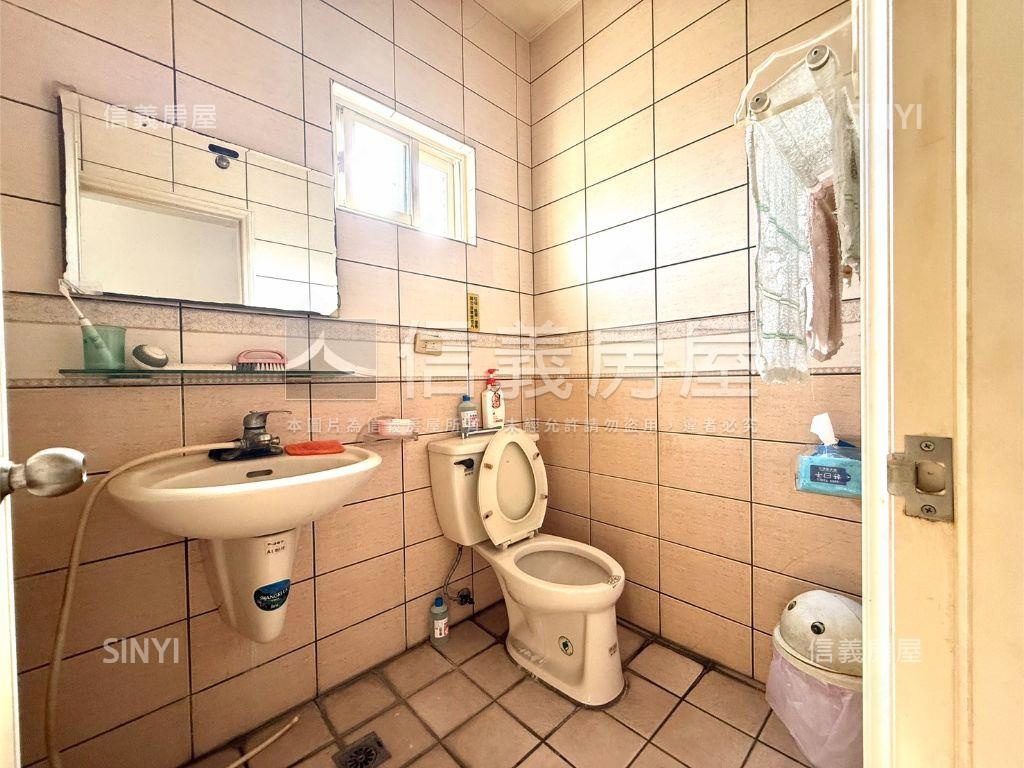 八德建國邊間美透天房屋室內格局與周邊環境