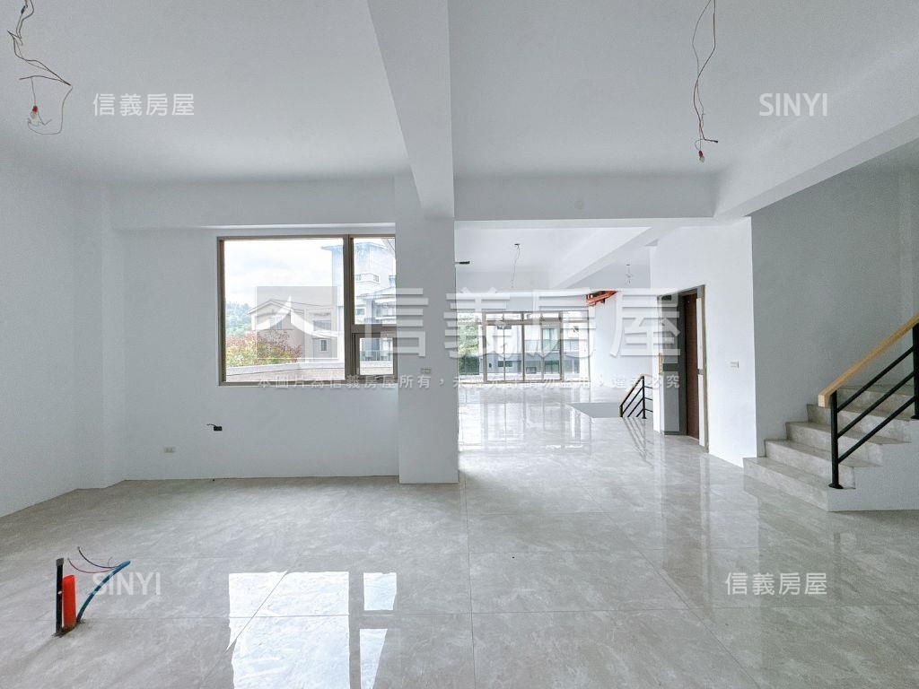 愛迪生全新採光車庫透天房屋室內格局與周邊環境