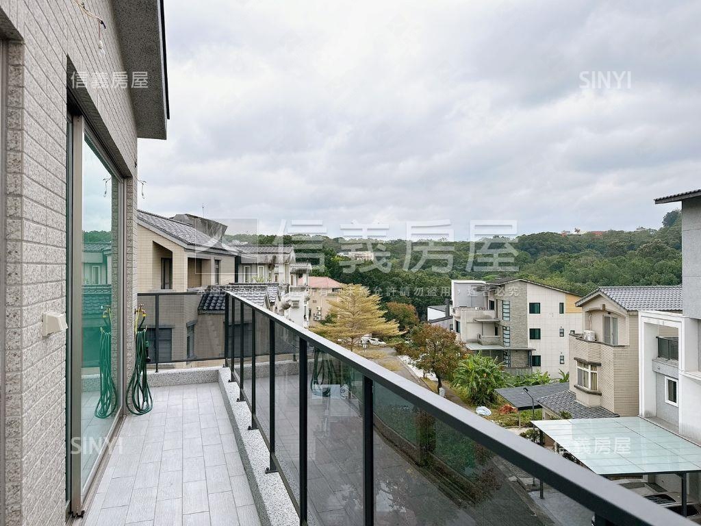 愛迪生全新採光車庫透天房屋室內格局與周邊環境