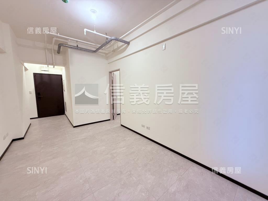 愛琴海２０樓邊間戶有車位房屋室內格局與周邊環境