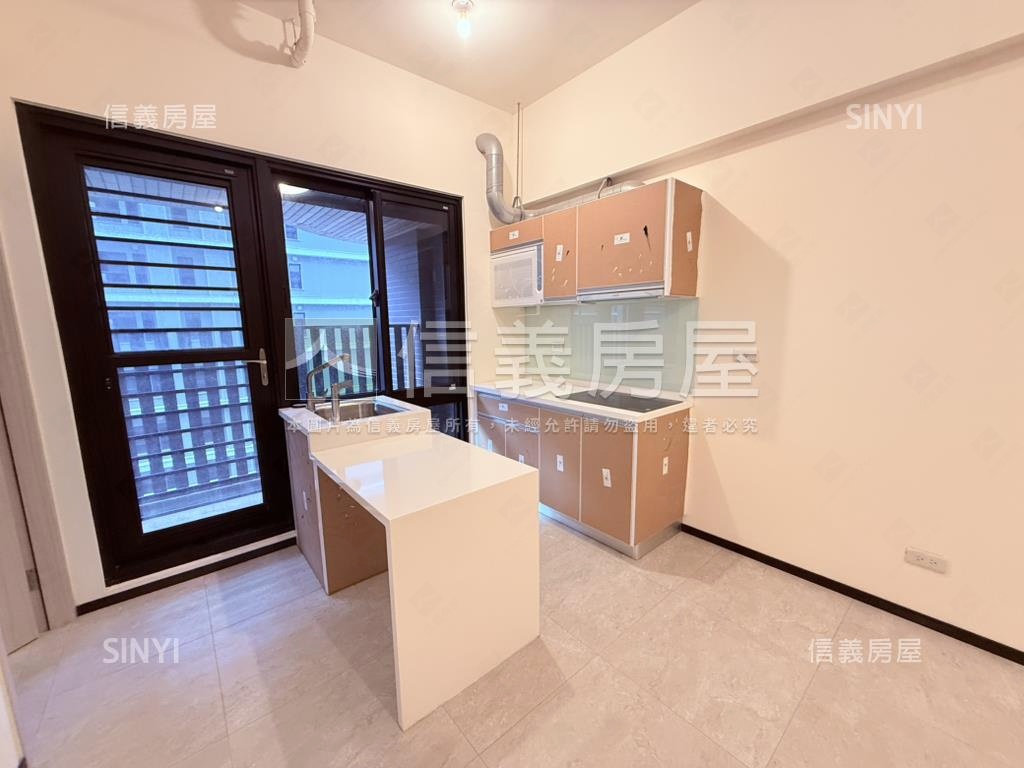 愛琴海２０樓邊間戶有車位房屋室內格局與周邊環境