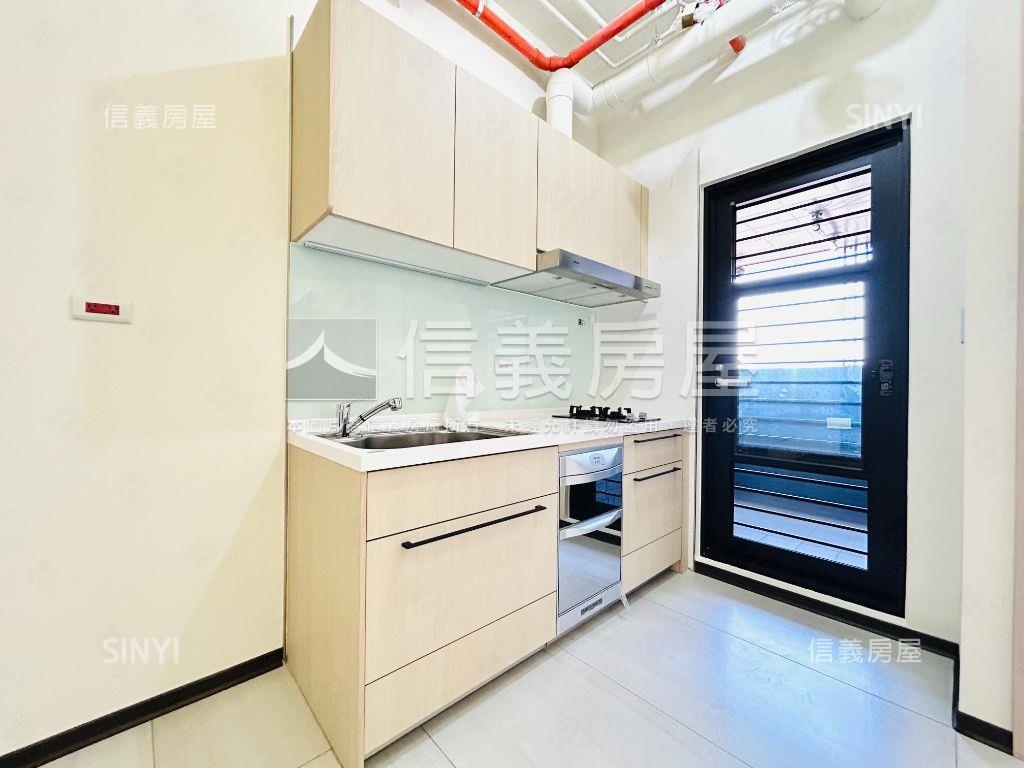 新碩兩房十三樓之一房屋室內格局與周邊環境