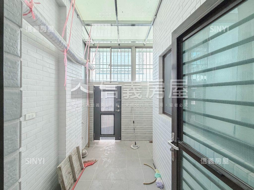 新化鬧區臨路孝親墅房屋室內格局與周邊環境