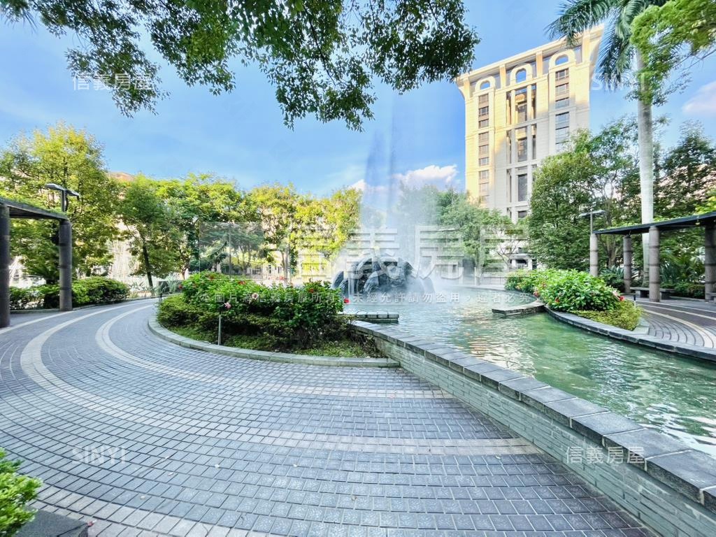 【新接】大氣挑高維也納房屋室內格局與周邊環境