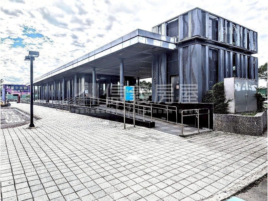 高樓閃亮捷市達房屋室內格局與周邊環境