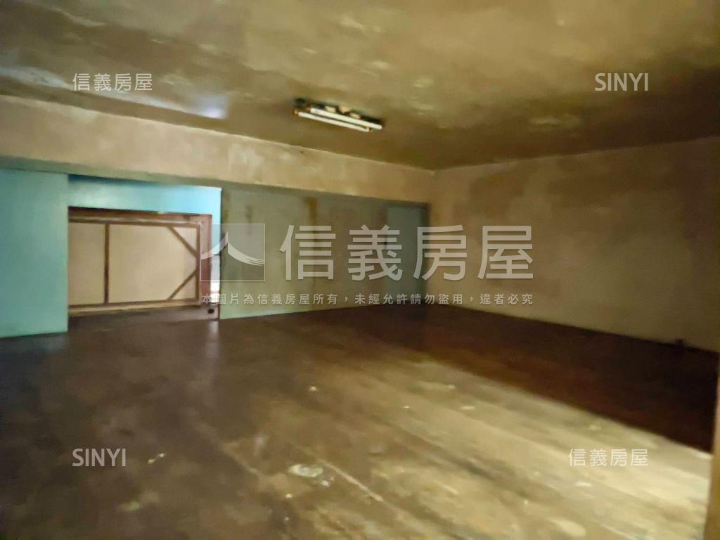 瑞隆商圈面寬店住公寓一樓房屋室內格局與周邊環境