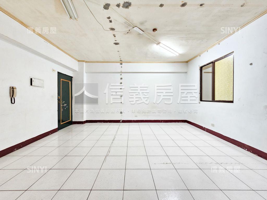 南勢高ｃｐ值三房平面車位房屋室內格局與周邊環境