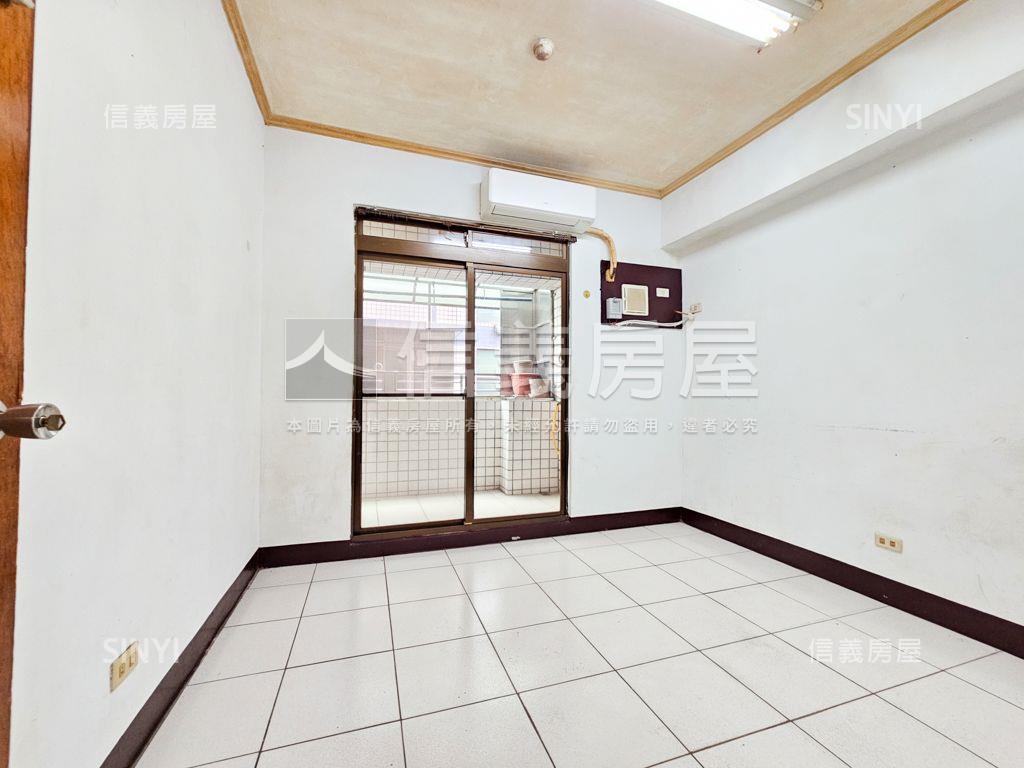 南勢高ｃｐ值三房平面車位房屋室內格局與周邊環境