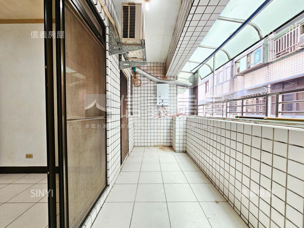 南勢高ｃｐ值三房平面車位房屋室內格局與周邊環境