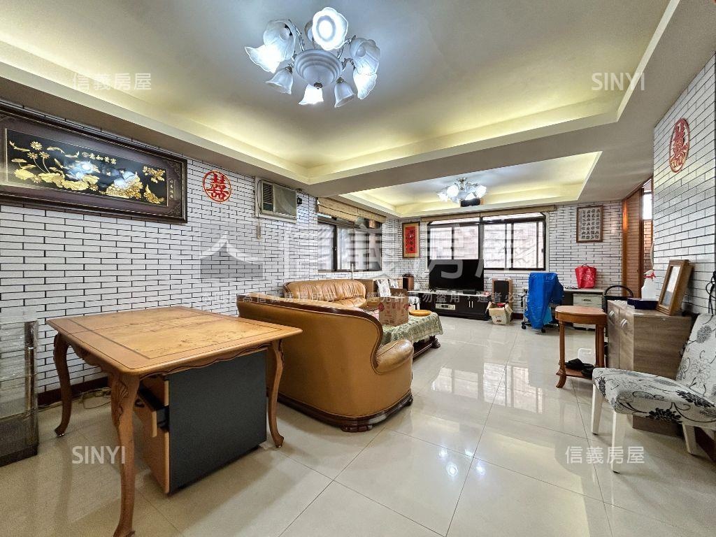 專任市場店面住家１～３樓房屋室內格局與周邊環境