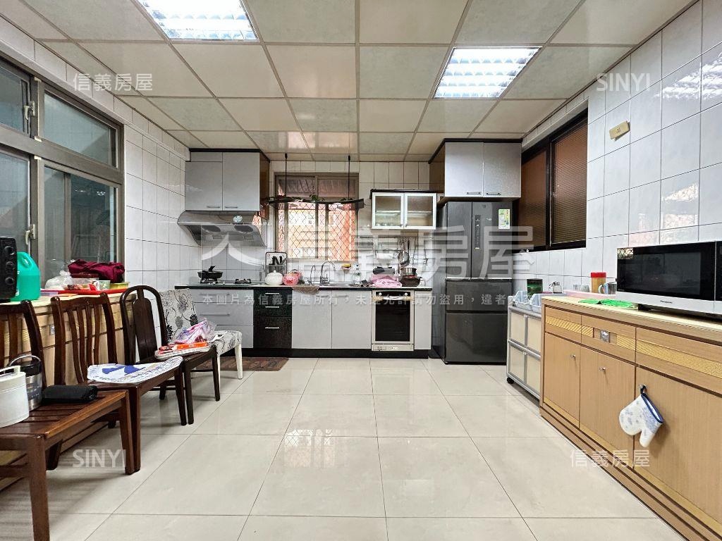 專任市場店面住家１～３樓房屋室內格局與周邊環境