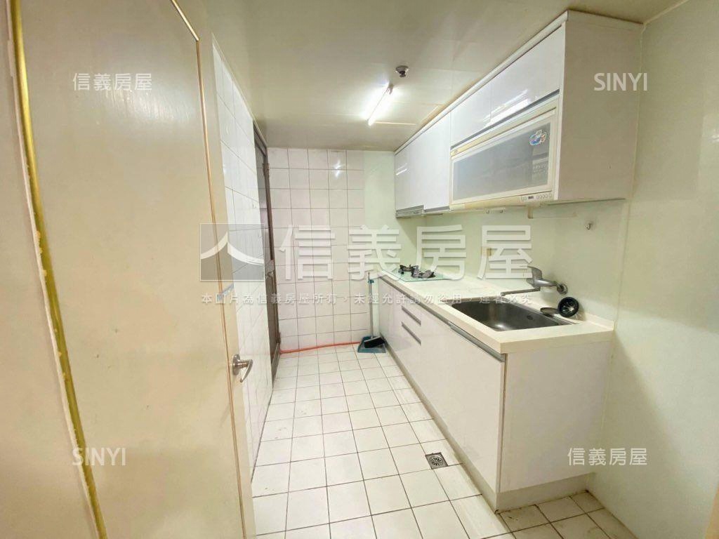Ａ８站長庚商圈得意居３房房屋室內格局與周邊環境