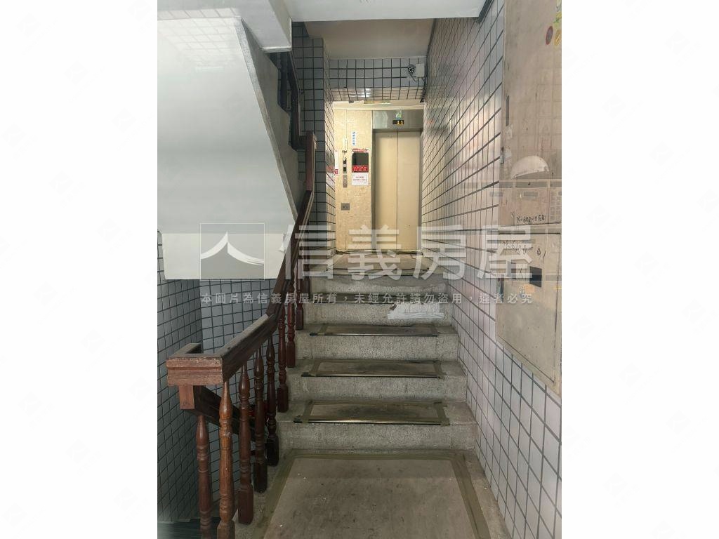 Ａ８站長庚商圈得意居３房房屋室內格局與周邊環境