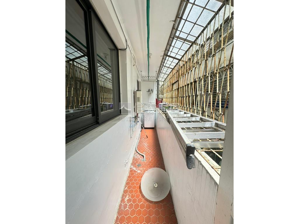 新店中央路漂亮靜巷３樓房屋室內格局與周邊環境
