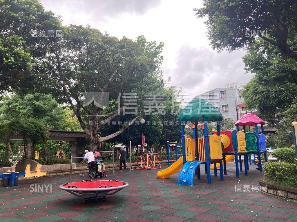 馬尼馬尼。精華地段好店面房屋室內格局與周邊環境