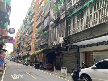 馬尼馬尼。精華地段好店面