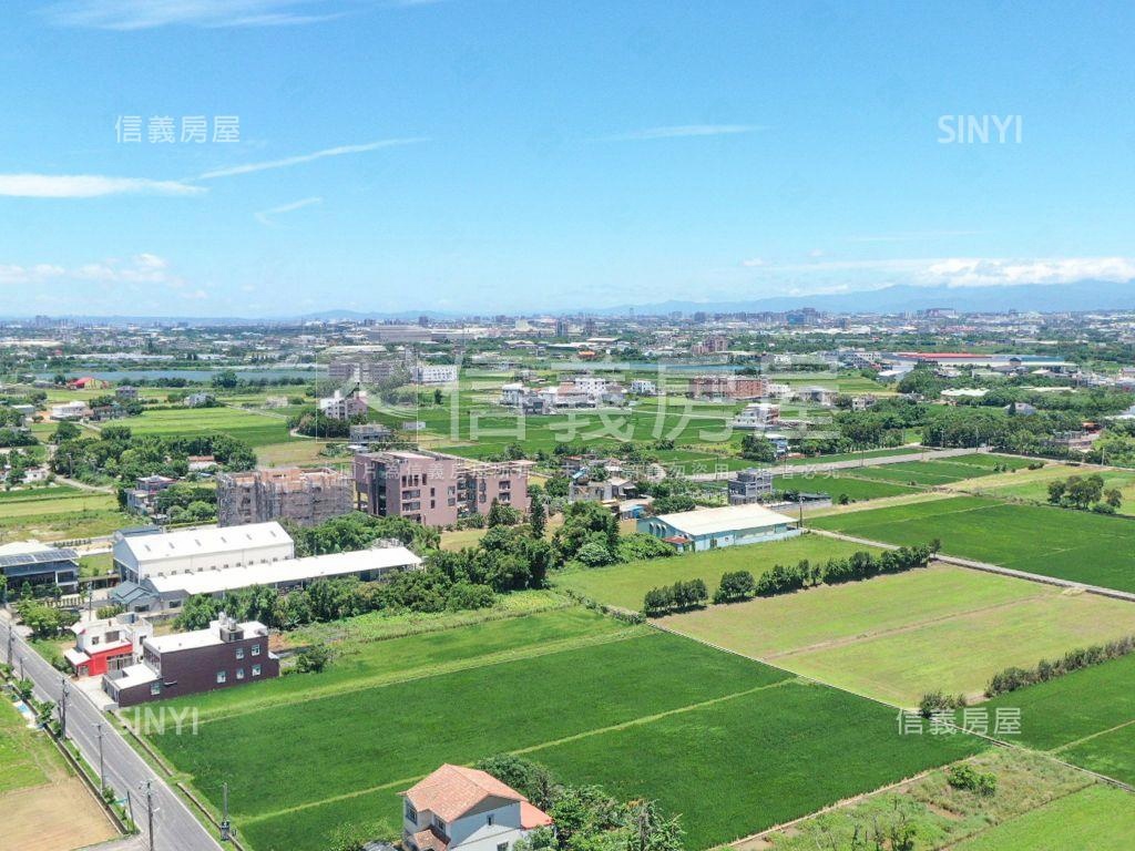 新屋。雙面臨路。千坪農地房屋室內格局與周邊環境
