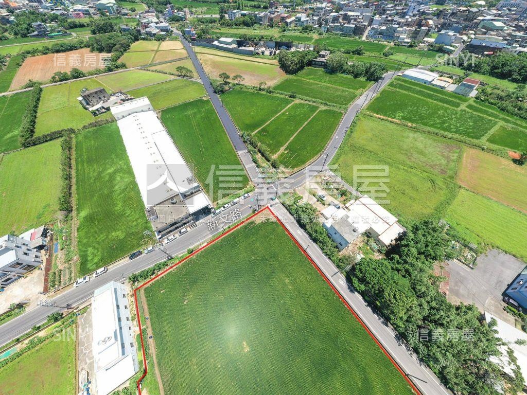新屋。雙面臨路。千坪農地房屋室內格局與周邊環境