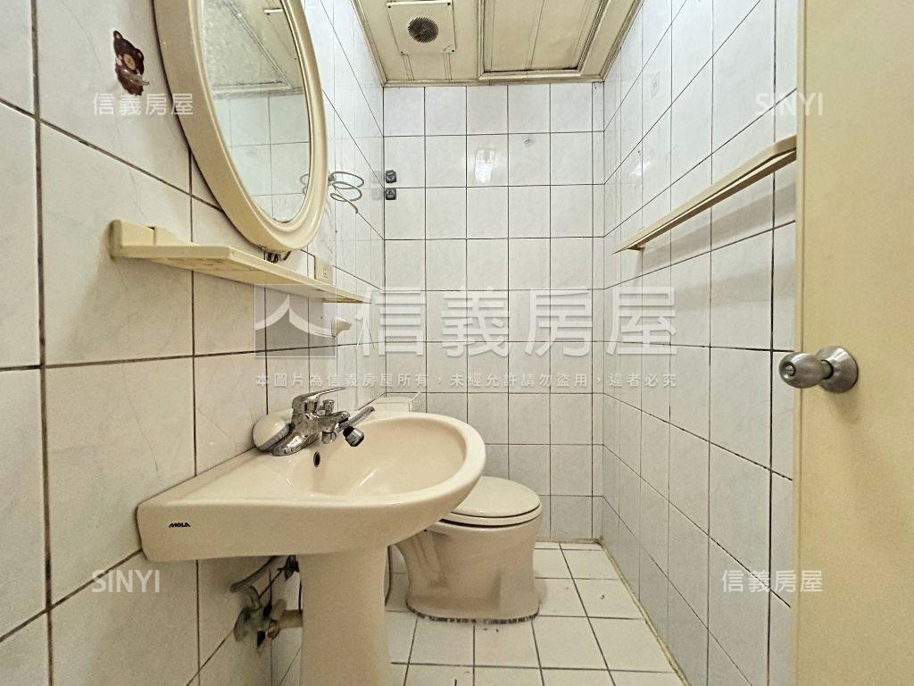 麗富金城三房房屋室內格局與周邊環境