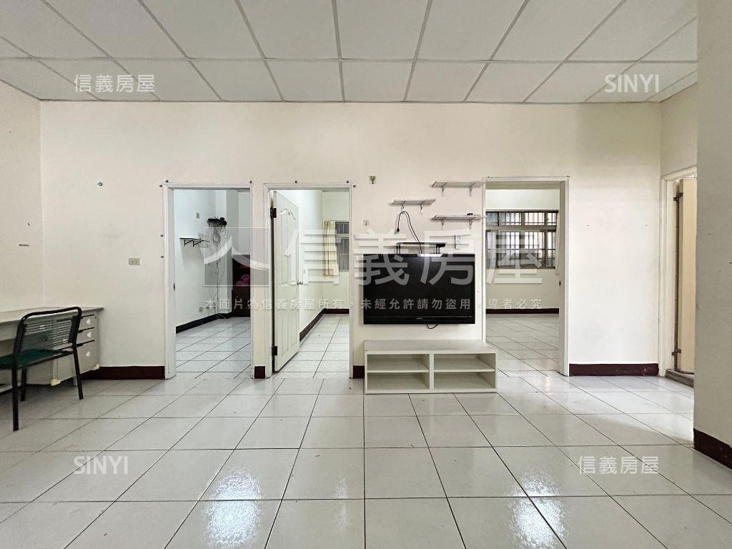 麗富金城三房房屋室內格局與周邊環境