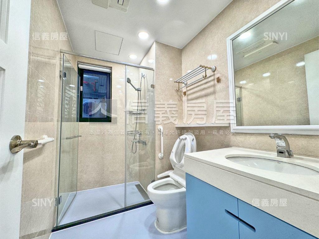 雲世紀Ａ區精裝二房平車房屋室內格局與周邊環境