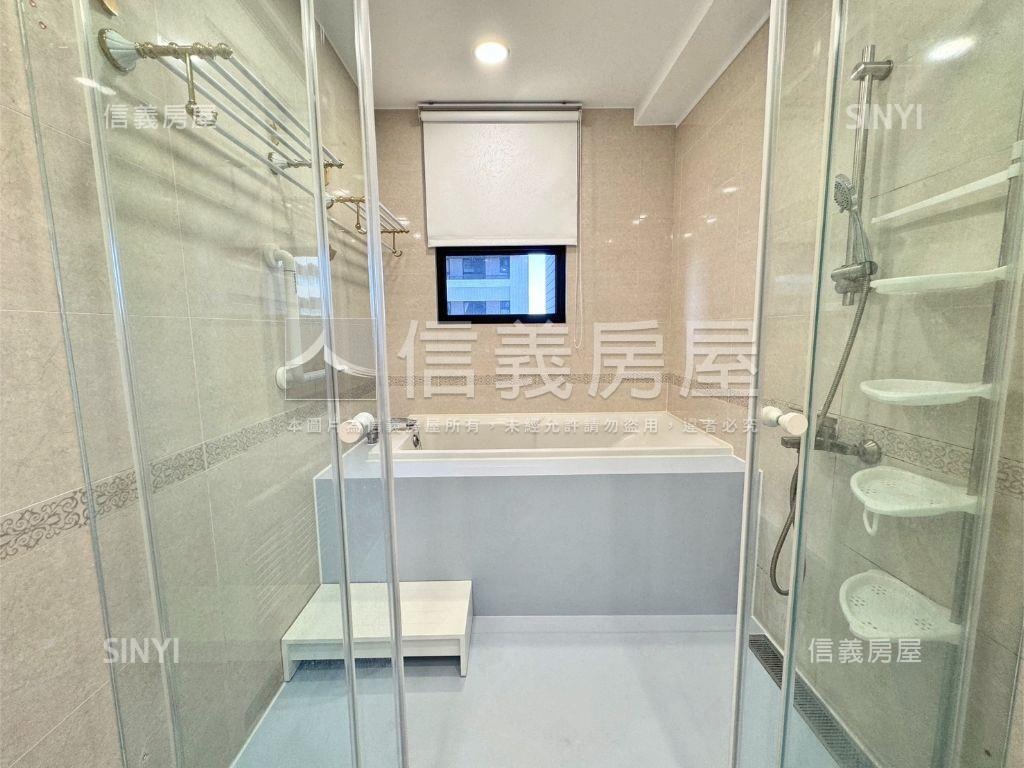 雲世紀Ａ區精裝二房平車房屋室內格局與周邊環境