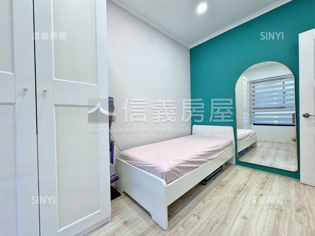 雲世紀Ａ區精裝二房平車房屋室內格局與周邊環境