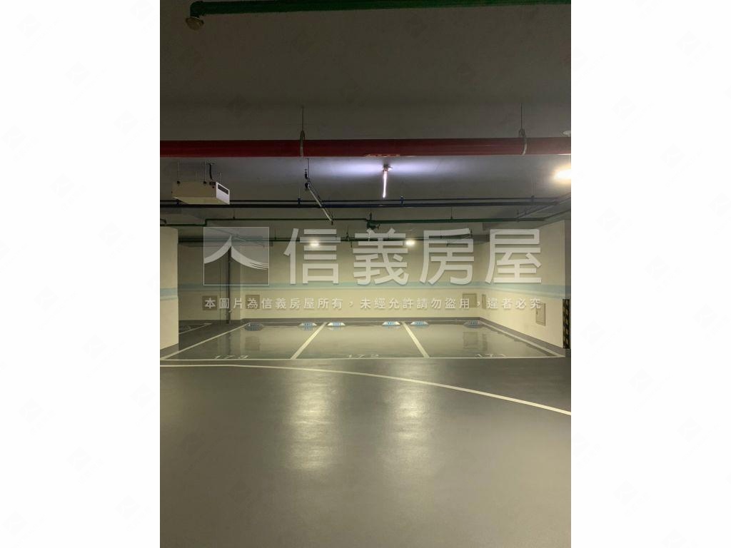 公園１號＊Ｂ２車位＊房屋室內格局與周邊環境