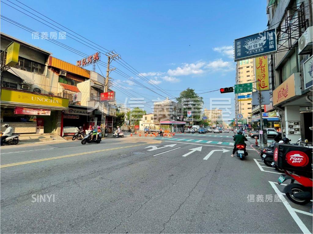 西屯路三段顯眼店面房屋室內格局與周邊環境